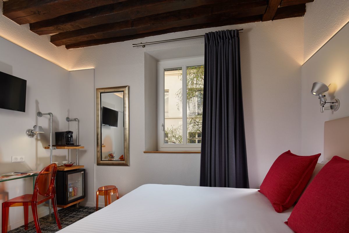 Vente hôtel 3H Paris Marais par le cabinet Huchet Demorge